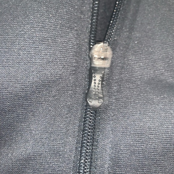 UNDER ARMOUR BLACK JACKET COAT BOYS size M 10 - Picture 3 of 4